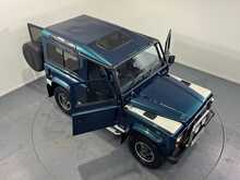 Land Rover Defender 90 V8 50th Anniversary 