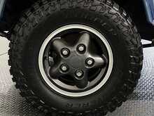 Land Rover Defender 90 V8 50th Anniversary 