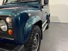 Land Rover Defender 90 V8 50th Anniversary 
