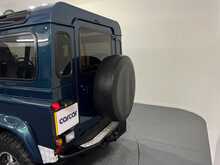 Land Rover Defender 90 V8 50th Anniversary 