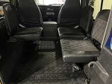 Land Rover Defender 90 V8 50th Anniversary 