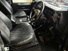 Land Rover Defender 90 V8 50th Anniversary 