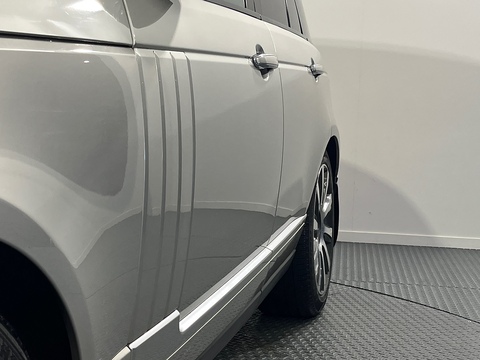 4.4 SD V8 Vogue SE SUV 5dr Diesel Auto 4WD Euro 6 (s/s) (339 ps)