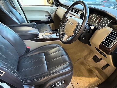 4.4 SD V8 Vogue SE SUV 5dr Diesel Auto 4WD Euro 6 (s/s) (339 ps)