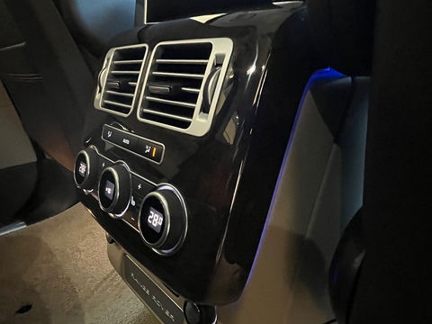 4.4 SD V8 Vogue SE SUV 5dr Diesel Auto 4WD Euro 6 (s/s) (339 ps)