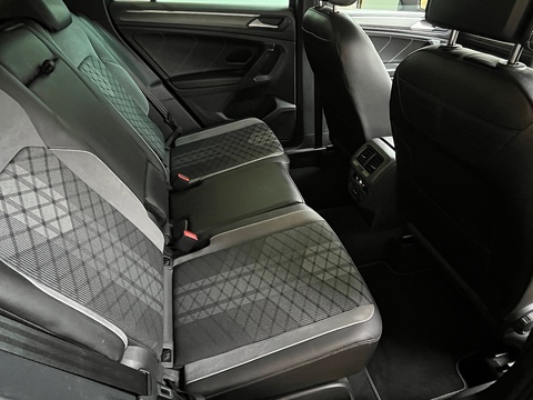 2.0 TDI R-Line SUV 5dr Diesel DSG Euro 6 (s/s) (150 ps)