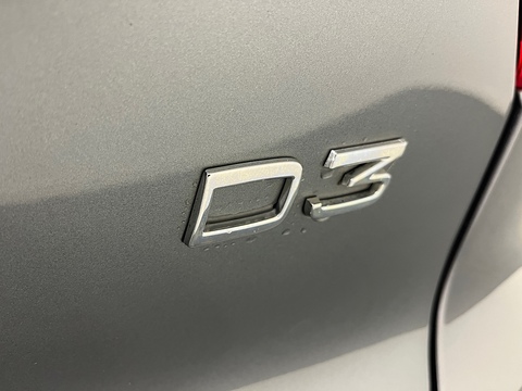 2.0 D3 Momentum SUV 5dr Diesel Auto Euro 6 (s/s) (150 ps)