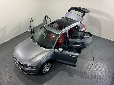 2.0 D3 Momentum SUV 5dr Diesel Auto Euro 6 (s/s) (150 ps)
