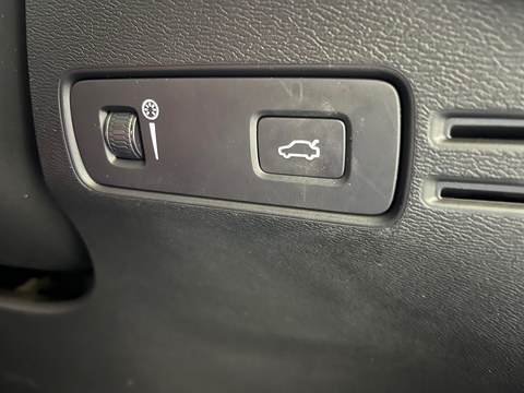 2.0 D3 Momentum SUV 5dr Diesel Auto Euro 6 (s/s) (150 ps)