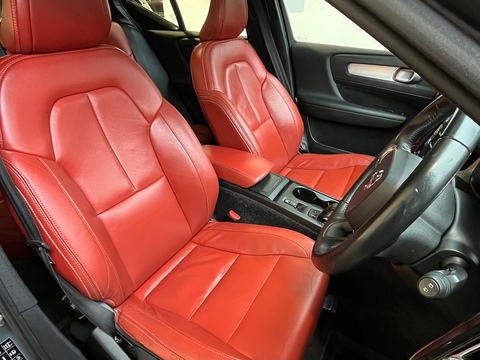 2.0 D3 Momentum SUV 5dr Diesel Auto Euro 6 (s/s) (150 ps)