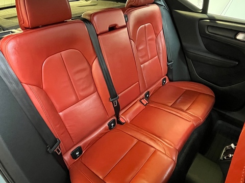 2.0 D3 Momentum SUV 5dr Diesel Auto Euro 6 (s/s) (150 ps)