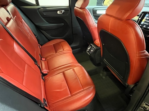 2.0 D3 Momentum SUV 5dr Diesel Auto Euro 6 (s/s) (150 ps)