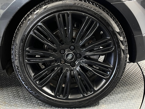 3.0 D300 MHEV HSE Dynamic Black SUV 5dr Diesel Auto 4WD Euro 6 (s/s) (300 ps)