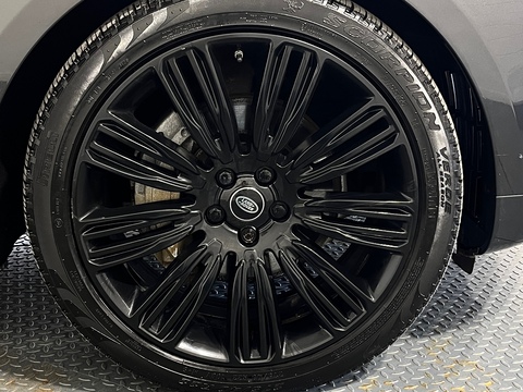 3.0 D300 MHEV HSE Dynamic Black SUV 5dr Diesel Auto 4WD Euro 6 (s/s) (300 ps)