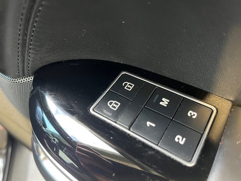 3.0 D300 MHEV HSE Dynamic Black SUV 5dr Diesel Auto 4WD Euro 6 (s/s) (300 ps)