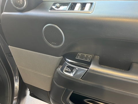 3.0 D300 MHEV HSE Dynamic Black SUV 5dr Diesel Auto 4WD Euro 6 (s/s) (300 ps)
