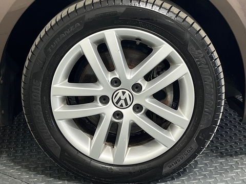 1.6 TDI SE MPV 5dr Diesel DSG Euro 5 (105 ps)