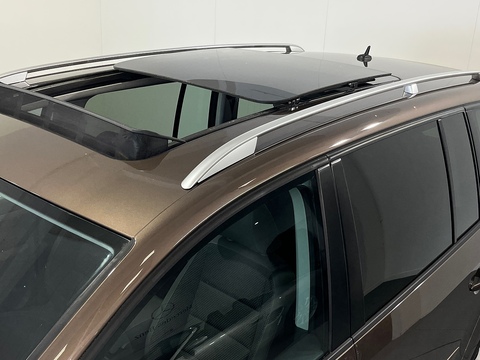 1.6 TDI SE MPV 5dr Diesel DSG Euro 5 (105 ps)