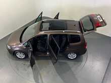 Volkswagen Touran TDI SE 