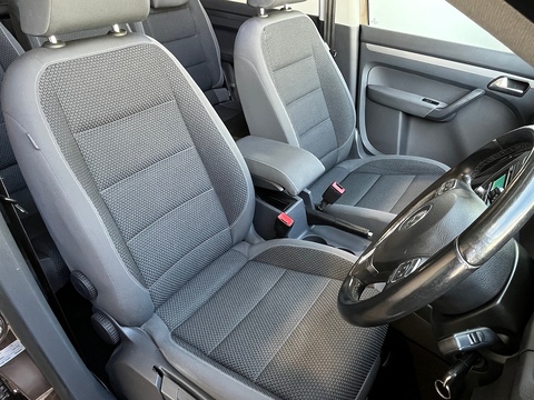 1.6 TDI SE MPV 5dr Diesel DSG Euro 5 (105 ps)