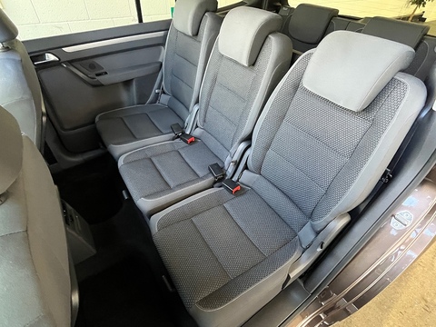 1.6 TDI SE MPV 5dr Diesel DSG Euro 5 (105 ps)