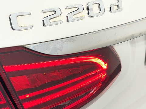 2.0 C220d AMG Line Estate 5dr Diesel G-Tronic+ Euro 6 (s/s) (194 ps)