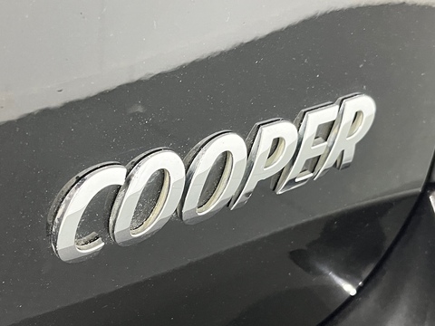 1.6 Cooper SUV 5dr Petrol Manual Euro 5 (s/s) (122 ps)