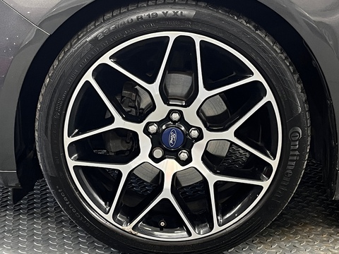 2.0T EcoBoost Titanium Hatchback 5dr Petrol Auto Euro 6 (s/s) (240 ps)