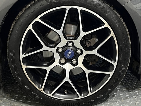 2.0T EcoBoost Titanium Hatchback 5dr Petrol Auto Euro 6 (s/s) (240 ps)