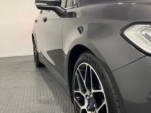 2.0T EcoBoost Titanium Hatchback 5dr Petrol Auto Euro 6 (s/s) (240 ps)