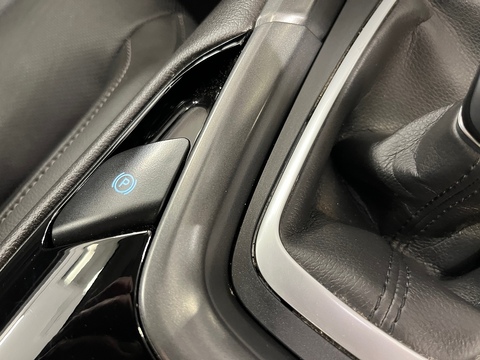 2.0T EcoBoost Titanium Hatchback 5dr Petrol Auto Euro 6 (s/s) (240 ps)