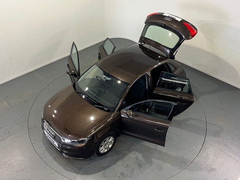 1.6 TDI SE Sportback 5dr Diesel Manual Euro 5 (s/s) (105 ps)