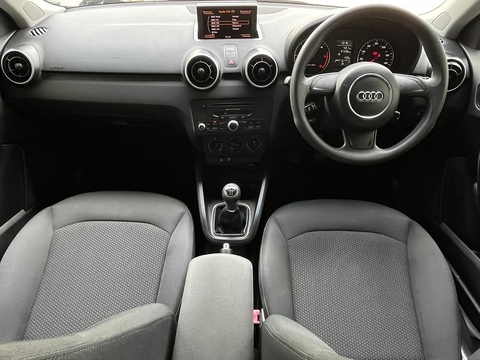 1.6 TDI SE Sportback 5dr Diesel Manual Euro 5 (s/s) (105 ps)