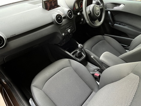 1.6 TDI SE Sportback 5dr Diesel Manual Euro 5 (s/s) (105 ps)