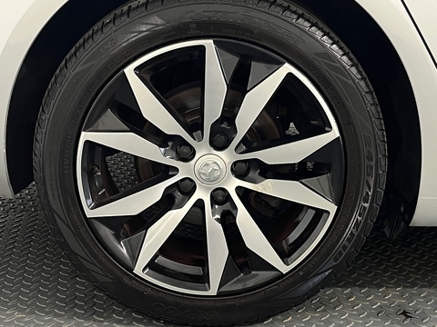 1.5i Turbo Elite Nav Sports Tourer 5dr Petrol Manual Euro 6 (s/s) (165 ps)