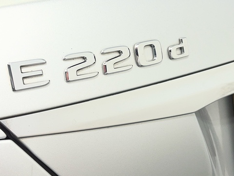2.0 E220d SE (Premium) Saloon 4dr Diesel G-Tronic+ Euro 6 (s/s) (194 ps)