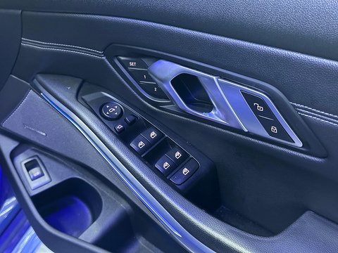 2.0 320d M Sport Saloon 4dr Diesel Auto xDrive Euro 6 (s/s) (190 ps) MASSIVE RARE SPEC + IMMACULATE + XDRIVE