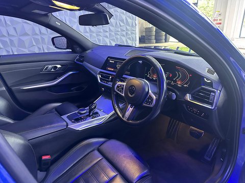 2.0 320d M Sport Saloon 4dr Diesel Auto xDrive Euro 6 (s/s) (190 ps) MASSIVE RARE SPEC + IMMACULATE + XDRIVE