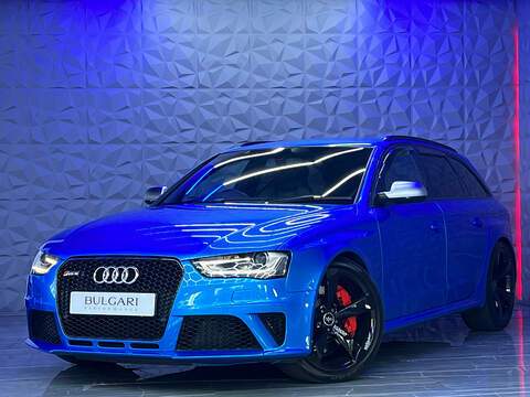 4.2 FSI V8 Estate 5dr Petrol S Tronic quattro Euro 5 (450 ps)
