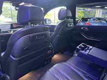 BMW X7 M50d TECH PACK + PREMIUM PACK + SKY LOUNGE + RIVIERA ALLOYS