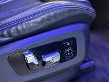 BMW X7 M50d TECH PACK + PREMIUM PACK + SKY LOUNGE + RIVIERA ALLOYS