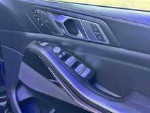 BMW X7 M50d TECH PACK + PREMIUM PACK + SKY LOUNGE + RIVIERA ALLOYS