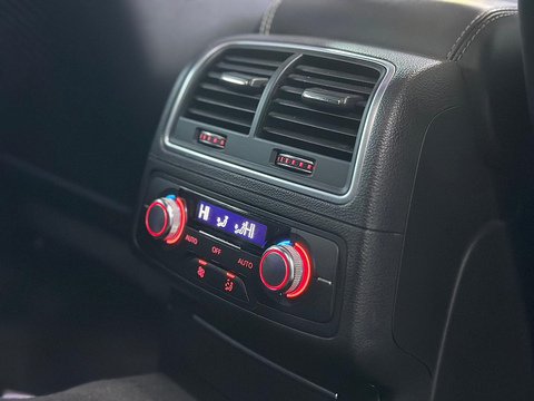 4.0 TFSI V8 Estate 5dr Petrol Tiptronic quattro Euro 6 (s/s) (560 ps)