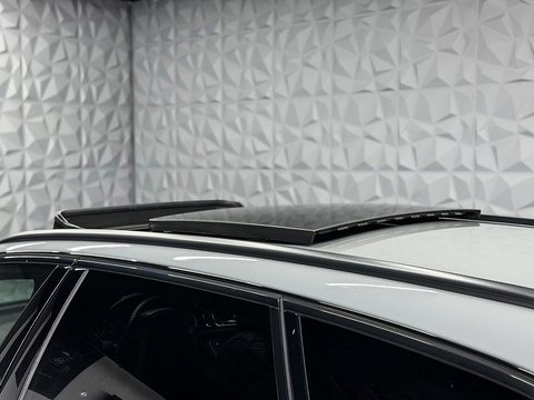 4.0 TFSI V8 Estate 5dr Petrol Tiptronic quattro Euro 6 (s/s) (560 ps)