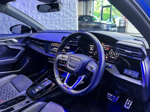 2.5 TFSI Vorsprung Saloon 4dr Petrol S Tronic quattro Euro 6 (s/s) (400 ps)