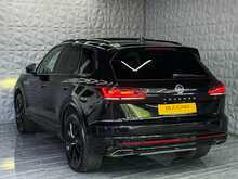 Volkswagen Touareg TDI V6 R-Line PAN + REVCAM + LEATHER + BLACK PACK