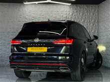 Volkswagen Touareg TDI V6 R-Line PAN + REVCAM + LEATHER + BLACK PACK
