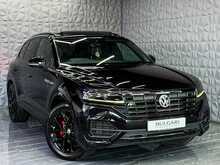 Volkswagen Touareg TDI V6 R-Line PAN + REVCAM + LEATHER + BLACK PACK