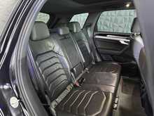 Volkswagen Touareg TDI V6 R-Line PAN + REVCAM + LEATHER + BLACK PACK