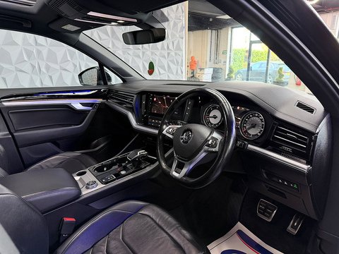 3.0 TDI V6 R-Line SUV 5dr Diesel Tiptronic 4Motion Euro 6 (s/s) (286 ps)